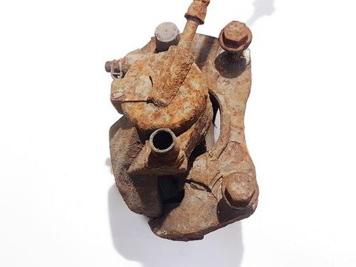 Right front brake caliper VW TRANSPORTER T5 Van (7HA, 7HH, 7EA, 7EH) 1.9 TDI | BP35457972M104 - Image 2