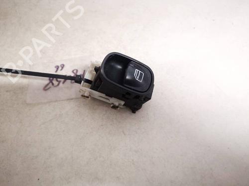 Used Switch Switch MERCEDES-BENZ C-CLASS (W203) C 220 CDI (203.008) (150 hp) 32582135 32582135
