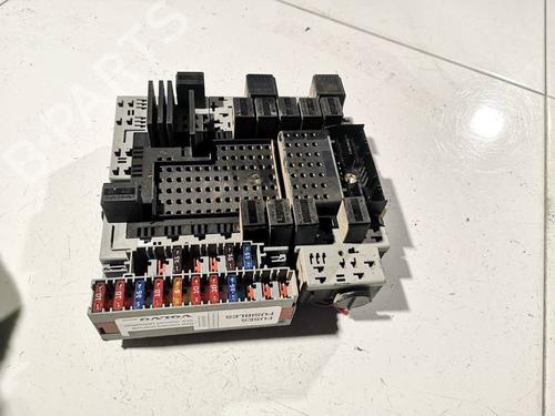 Used Fuse box Fuse box VOLVO S60 I (384) D5 (163 hp) 32569425 32569425