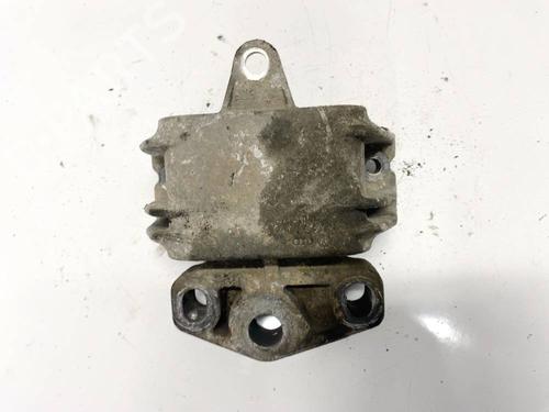Used Engine mount Engine mount 32586557 32586557