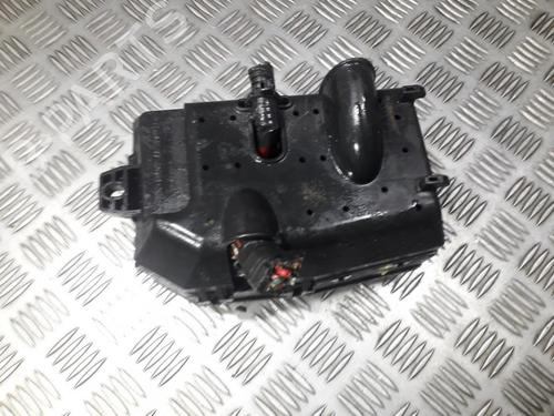 fuse-box-ford-mondeo-iii-b5y-2000-2001-2002-2003-2004-2005-2006-2007-33498852 main image