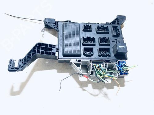 Used Fuse box Fuse box JAGUAR X-TYPE I (X400) 2.2 D (155 hp) 33060892 33060892