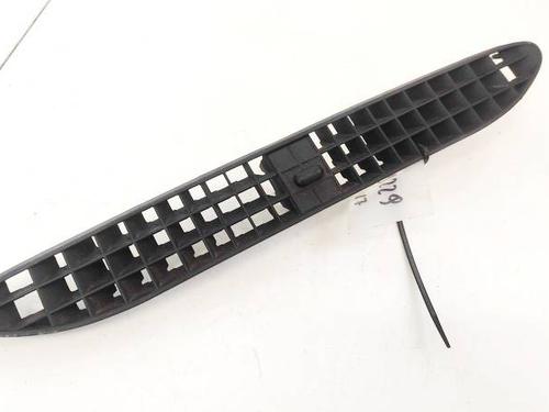 air-vent-audi-a4-b5-8d2-1994-1995-1996-1997-1998-1999-2000-2001-32947329 main image