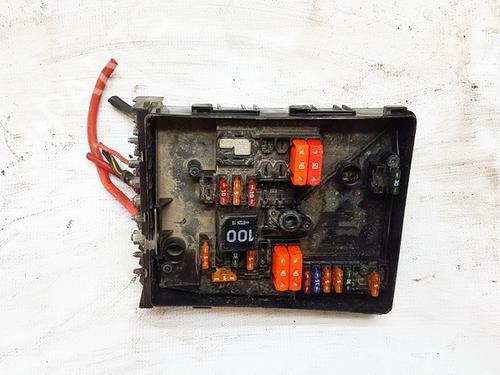 Used Fuse box Fuse box VW CADDY III Box Body/MPV (2KA, 2KH, 2CA, 2CH) 1.9 TDI (105 hp) 33098647 33098647