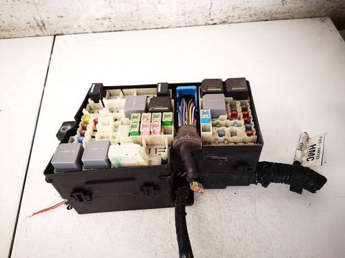 Used Fuse box Fuse box 38319625 38319625
