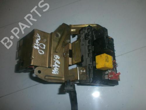 Used Fuse box Fuse box FIAT BRAVA (182_) 1.9 JTD (100 hp) 33486228 33486228