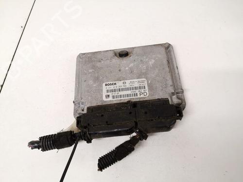 Used Engine control unit (ECU) Engine control unit (ECU) OPEL ZAFIRA A MPV (T98) 2.0 DTI 16V (F75) (101 hp) 32889336 32889336