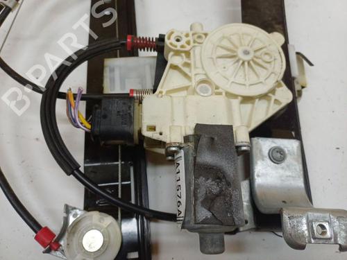 Used Right rear window motor Right rear window motor 37864229 37864229