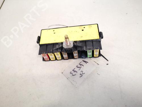 fuse-box-peugeot-206-sw-2ek-2002-32900448 main image