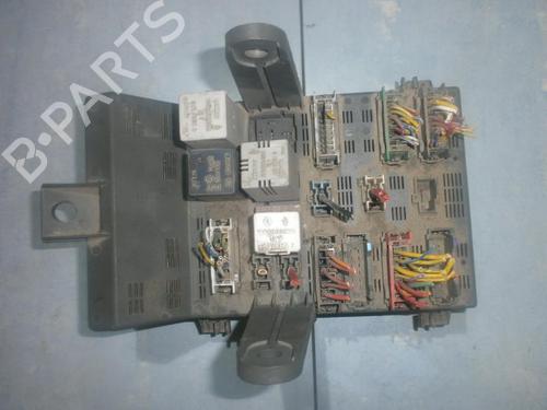 Used Fuse box Fuse box 33485536 33485536