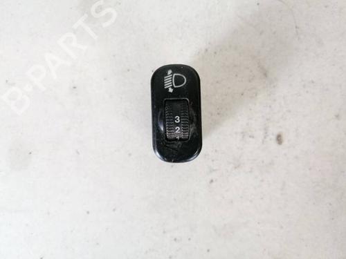 switch-mercedes-benz-e-class-w211-2002-2003-2004-2005-2006-2007-2008-2009-35264876 main image