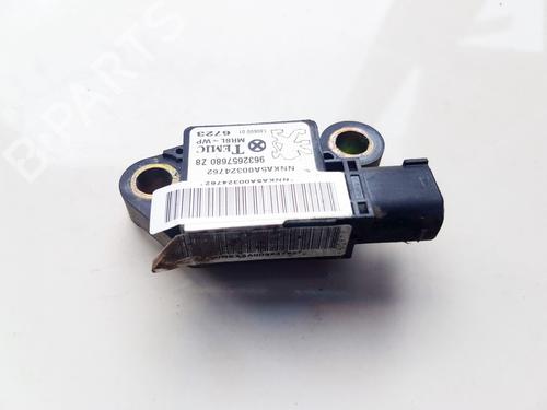 electronic-module-peugeot-607-9d-9u-2000-33522512 main image
