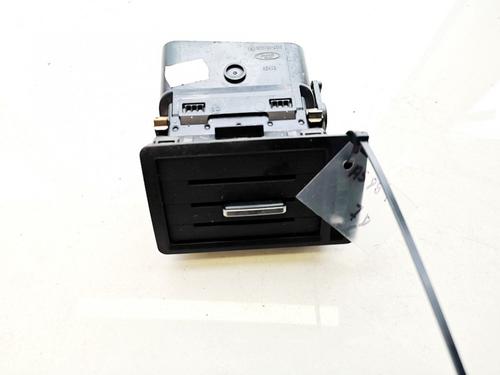 air-vent-ford-c-max-dm2-2007-2008-2009-2010-33061738 main image