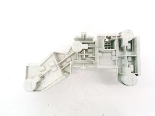 lamp-holder-volvo-v50-545-2003-2004-2005-2006-2007-2008-2009-2010-2011-2012-35417487 main image