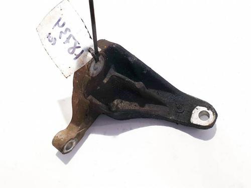 Used Engine mount Engine mount VOLVO V50 (545) 2.0 D (136 hp) 32933775 32933775