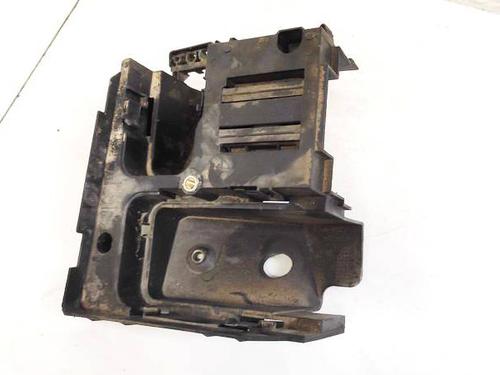 Used Fuse box Fuse box VW GOLF PLUS V (5M1, 521) 1.9 TDI (105 hp) 32932631 32932631