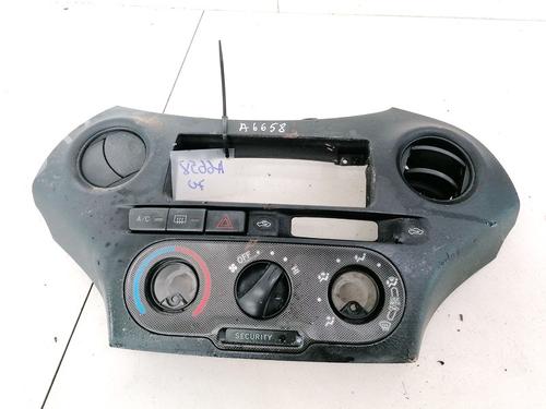 Used Air vent Air vent TOYOTA YARIS (_P1_) 1.0 (SCP10_, SCP10R) (68 hp) 33085610 33085610