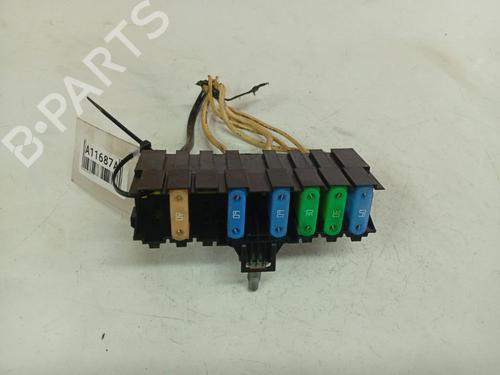 Used Fuse box Fuse box CITROËN C3 II (SC_) 1.4 HDi 70 (SC8HZC, SC8HR0, SC8HP4) (68 hp) 40027841 40027841