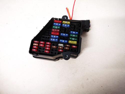Used Fuse box Fuse box VW PASSAT B5 Variant (3B5) 1.9 TDI (90 hp) 32875205 32875205