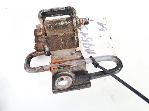 hingedoor-check-strap-seat-toledo-ii-1m2-1998-1999-2000-2001-2002-2003-2004-2005-2006-32888799 main image