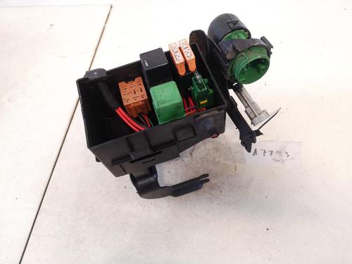 fuse-box-opel-astra-g-hatchback-t98-1998-1999-2000-2001-2002-2003-2004-2005-2006-2007-2008-2009-32897321 main image