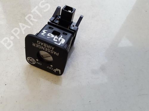 Used Switch Switch TOYOTA RAV 4 III (_A3_) 2.2 D 4WD (ALA30_, ALA30R) (136 hp) 33515480 33515480
