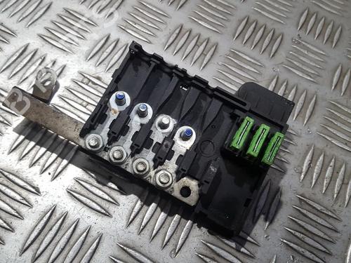 Used Fuse box Fuse box AUDI A3 (8L1) 1.8 (125 hp) 33501532 33501532