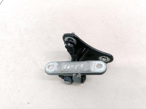 hingedoor-check-strap-mercedes-benz-c-class-w203-2000-2001-2002-2003-2004-2005-2006-2007-32874875 main image