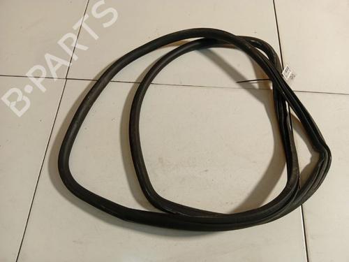 Used Rubber door seal Rubber door seal VW GOLF VI (5K1) 1.4 TSI (160 hp) 39895450 39895450