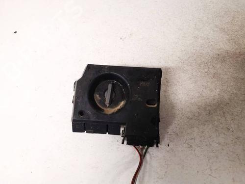 lamp-holder-audi-80-b4-saloon-8c2-1991-1992-1993-1994-1995-35349397 main image