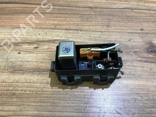Used Fuse box Fuse box HONDA CIVIC VI Hatchback (EJ, EK) 1.4 i (EJ9) (75 hp) 33485625 33485625