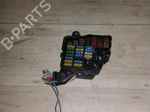 fuse-box-audi-a4-b5-8d2-1994-1995-1996-1997-1998-1999-2000-2001-33480778 main image