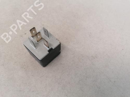 Used Electronic sensor Electronic sensor OPEL ASTRA G Hatchback (T98) 2.0 DTI 16V (F08, F48) (101 hp) 33069336 33069336