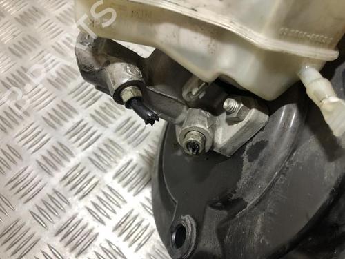 Used Brake master cylinder Brake master cylinder BMW 3 (E90) 318 i (143 hp) 35704120 35704120