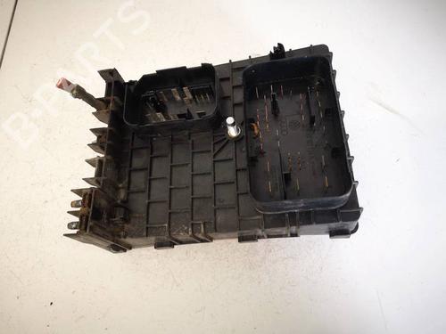 Used Fuse box Fuse box 38430944 38430944