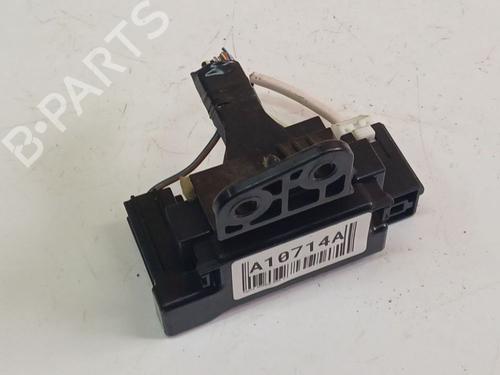 Used Fuse box Fuse box 32552647 32552647