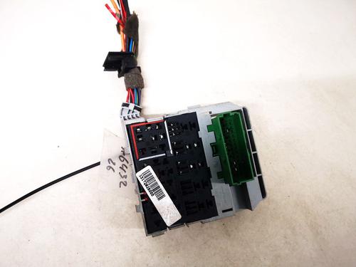 Used Fuse box Fuse box OPEL MERIVA A MPV (X03) 1.7 CDTI (E75) (100 hp) 33084838 33084838