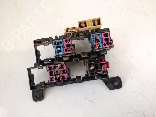 Fuse box VW TRANSPORTER T5 Van (7HA, 7HH, 7EA, 7EH) 2.5 TDI | BP32586626E1 