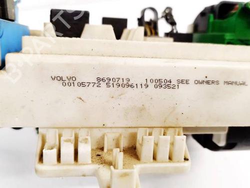 Fuse box VOLVO V50 (545) 2.0 D | BP38227623E1 - Image 2