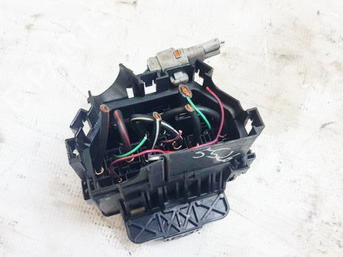 Fuse box TOYOTA RAV 4 II (_A2_) 2.0 D 4WD (CLA20_, CLA21_, CLA20R, CLA21R) | BP33530431E1 - Image 2