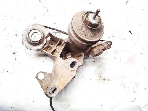 Used Engine mount Engine mount VW PASSAT B5 Variant (3B5) 1.6 (101 hp) 32940373 32940373