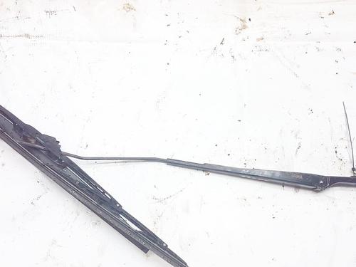 Used Front windshield wiper arm Front windshield wiper arm 33530584 33530584