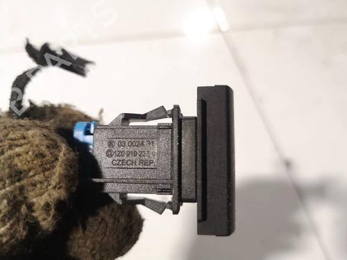 Switch TOYOTA COROLLA (_E12_) 2.0 D-4D (CDE120R, CDE120L_) | BP35006357I30 - Image 3