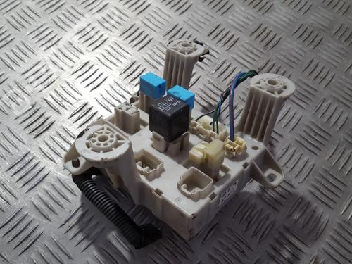 Used Fuse box Fuse box TOYOTA PREVIA II (_R3_) 2.0 D-4D (CLR30_, CLR30R) (116 hp) 33504055 33504055