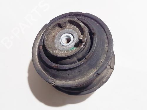Used Engine mount Engine mount MERCEDES-BENZ C-CLASS (W203) C 180 Kompressor (203.046) (143 hp) 33061064 33061064