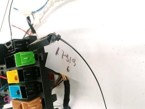 Fuse box AUDI 80 B4 Saloon (8C2) 2.0 E | BP32902440E1 - Image 2