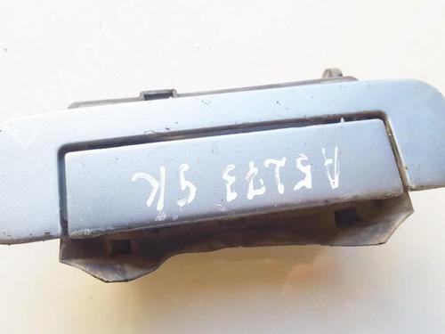 rear-left-exterior-door-handle-audi-100-c4-avant-4a5-1990-1991-1992-1993-1994-35859105 main image