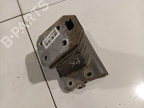 Used Front bumper reinforcement Front bumper reinforcement 38006781 38006781