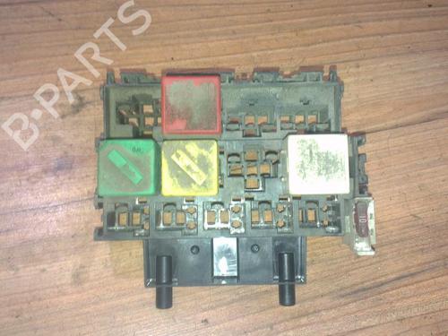 Used Fuse box Fuse box FORD FIESTA IV (JA_, JB_) 1.25 i 16V (75 hp) 33531720 33531720
