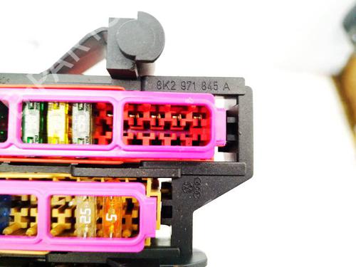 Fuse box AUDI A4 B8 (8K2) 2.0 TDI | BP35971276E1 - Image 3